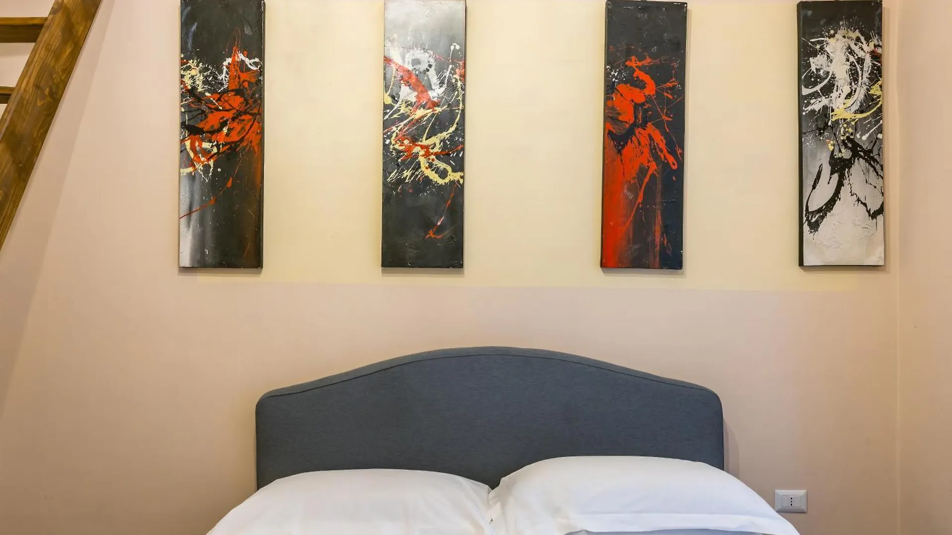 Apartment A Due Passi - Quartieri Spagnoli Naples